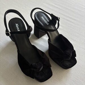 Abound Black Velvet Heels
